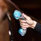Preview: Waldhausen Health and Care Relax Roller bei der Anwendung am Pferdehals