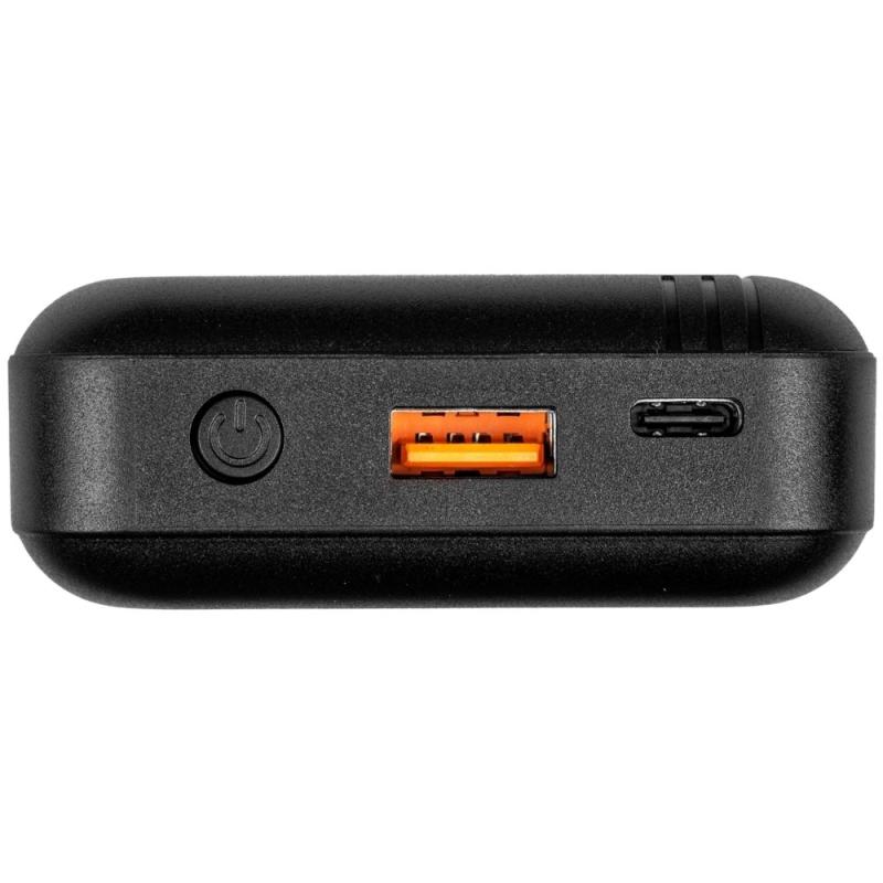 Waldhausen Health and Care Powerbank, Detailansicht der Anschlüsse und des Einschaltknopfs